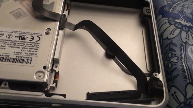 Fixing My 2011 Macbook Pro Hard Drive Cable смотреть онлайн