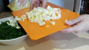 Салат из зелёного лука. Полезно и очень вкусно.