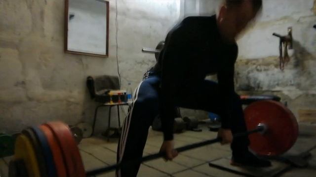 РАБОЧИЕ 340 В СТАНОВОЙ ТЯГЕ. Неправильные "подснежники". смотреть онлайн