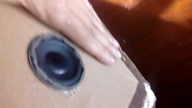 Вот на что способна маленький динамик в большом коробе смотреть онлайн