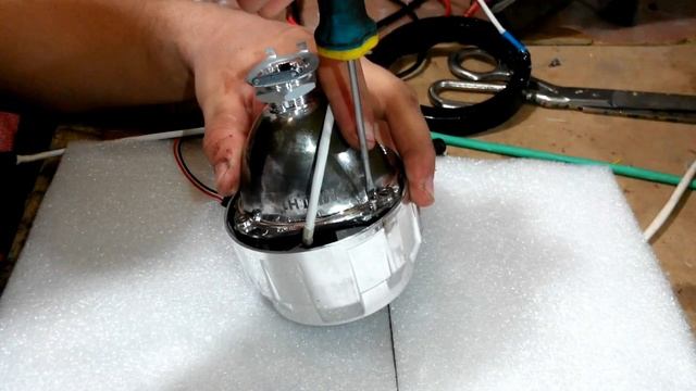 Установка RGB подсветки линз "Дьявольские глазки" смотреть онлайн