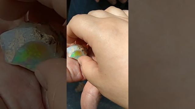 эфиопский благородный опал смотреть онлайн