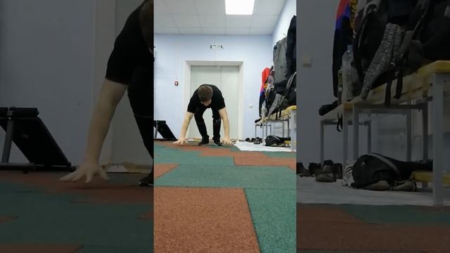 Отжимания в стойке на руках смотреть онлайн