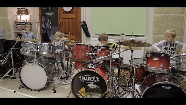 We Will Rock You How To Play Drums Drum Lesson смотреть онлайн