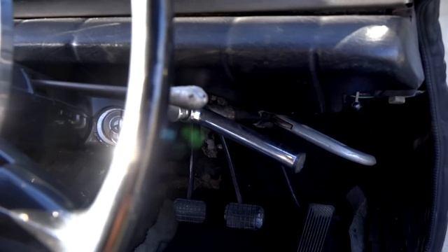 Peugeot 404 - Walk Around, Start Up and Drive смотреть онлайн