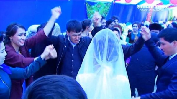 Şatlyk Video Studio Köneürgenç toý Kuwat Begçerow bet aýdym aýtýar toý ýardy