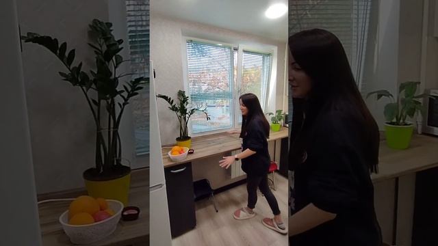 Кухня на 6 квадратах.Просторная кухня и головокружительная кухня. смотреть онлайн