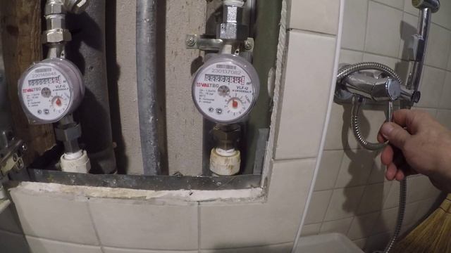 Счётчик воды крутит в обратную сторону! Что делать? смотреть онлайн