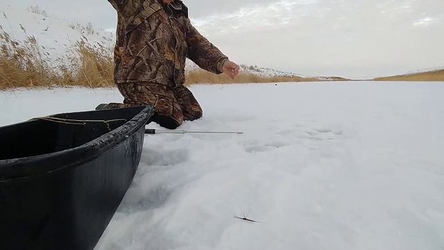15 декабря 2020 г.Ловля щуки на жерлицы.Утро ,солнце,мороз.Красота. смотреть онлайн