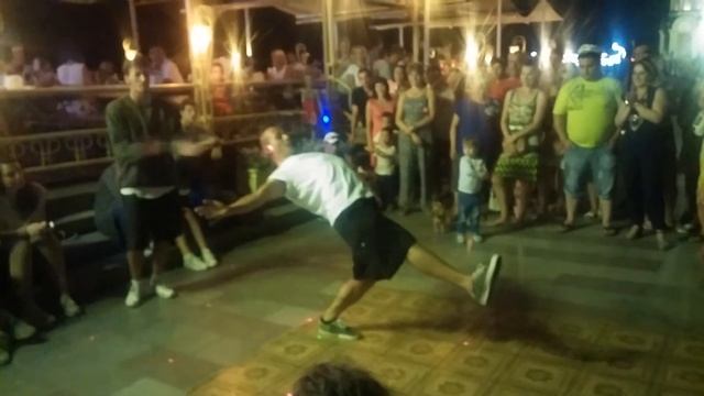 Ялта, Август, Танцы! смотреть онлайн