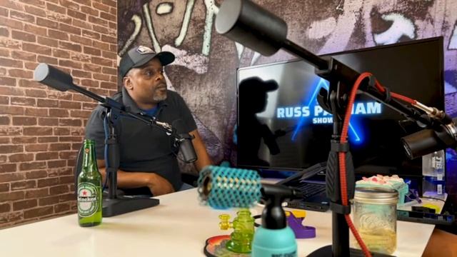 Russ interviews Adult Entertainer Tara Jane смотреть онлайн