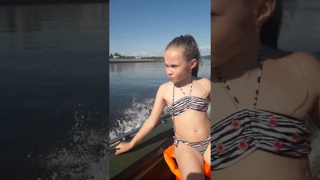 Новый гаджет для дочери , и плевать она хотела на все сотовые телефоны и т п смотреть онлайн