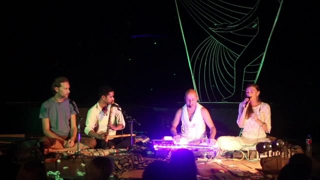 Shanti Mantra - The Bhaktas - Ra Ma Da Sa - Live in Goa, Arambol, Ash смотреть онлайн