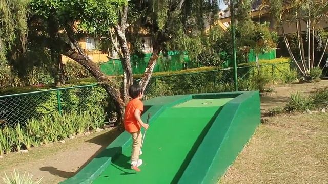 Fun Playground Outdoor Big Slides, Mini Golf for Kids, Go Kart смотреть онлайн