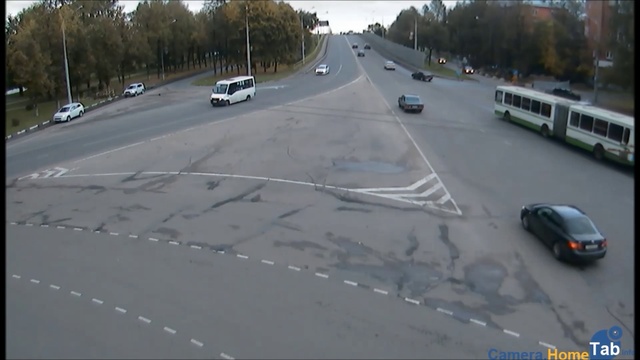 Веб-камера онлайн Октябрьская площадь, мост, Ярославль  - Camera.HomeTab.info