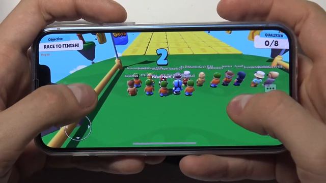 Проверка мощности iPhone 13 Mini в игре Stumble Guys / Стоит ли покупать iPhone 13 Mini для игр? смотреть онлайн