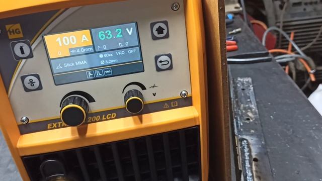 Hugong extremig 200 LCD TIG i MMA смотреть онлайн