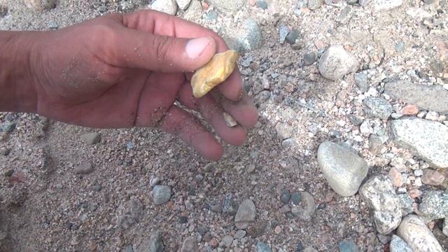 2 7 Черный жадеит моют люди на речке смотреть онлайн