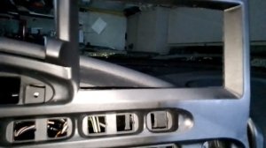 Установка накладки панели с рамкой мультимедиа в Ниве Тревел и установка в неё навигатора