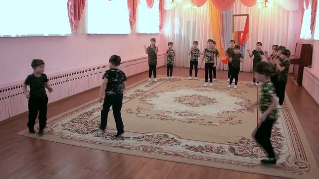 Танец "Рота подъем!" смотреть онлайн