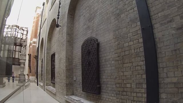 V&A Museum - London смотреть онлайн