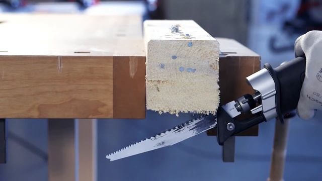 Un Avance De Corte Rápido Con La Sierra Sable A Batería GSA 18V-32 Professional De Bosch