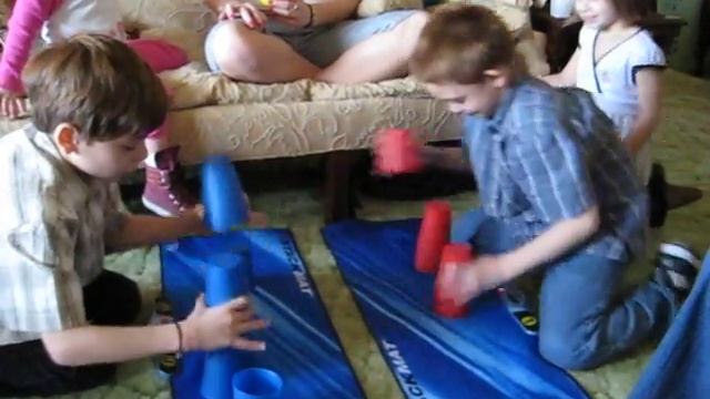 Speed Stacks Twins-1 смотреть онлайн