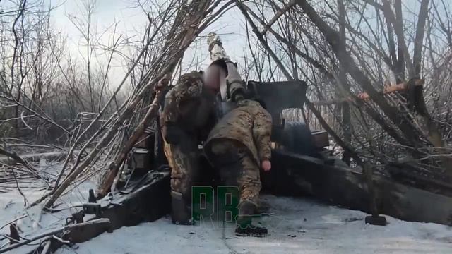 ????Расчёт буксируемой пушки М46 группы 