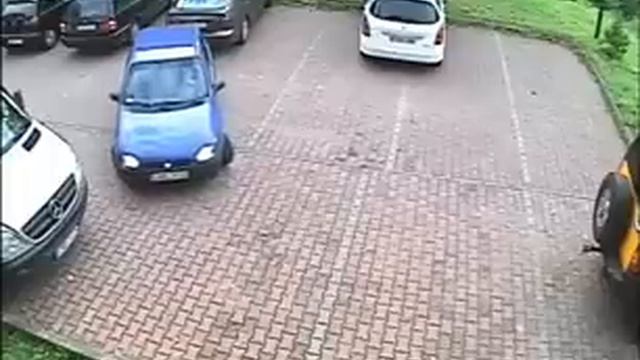 как не надо выезжать с парковки смотреть онлайн