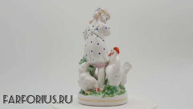 Статуэтка "Девочка кормит кур" (Девочка с курами). Дулево 1955 г. смотреть онлайн