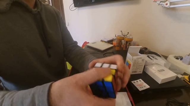 QiYi Warrior W 3 x 3 x 3 Speed Magic Cube из магазина Gearbest.com смотреть онлайн