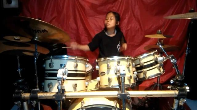 Silhouette Kana - Boon ( drum Cover ) febiola olla смотреть онлайн