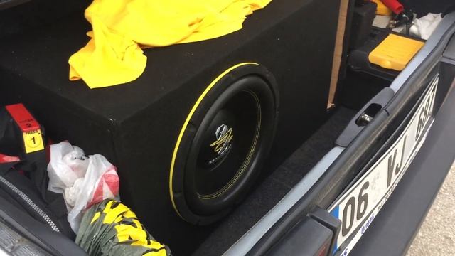 Ground Zero Gzrw 30 X SpL D2 1500 rms single subwoofer running 3.2 kw mono amp ses sistemi tofas смотреть онлайн