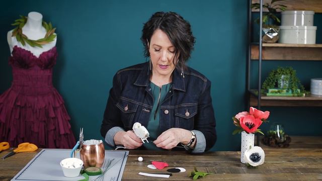 How to Make a Simple Crepe Paper Anemone Flower смотреть онлайн