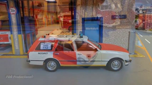 Schuco Opel Rekord E 2.0 Caravan Emergency Doctor