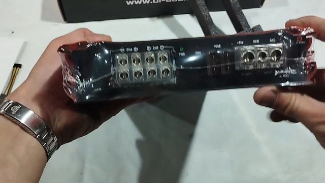 Распаковка, внешний обзор и установка DL Audio Barracuda 4.100 смотреть онлайн
