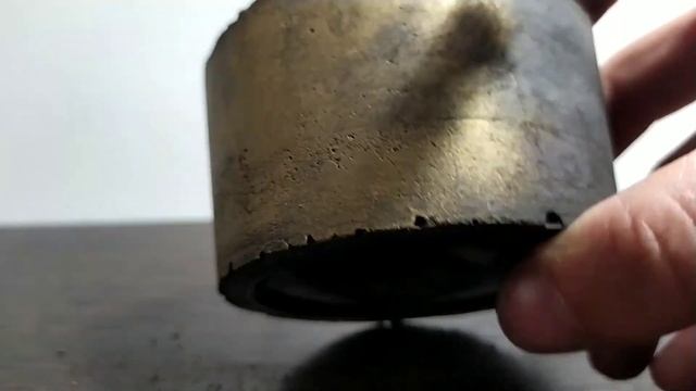 НЕ ВЫБРАСЫВАЙ Старую Свечу | Made of concrete and an old candle смотреть онлайн