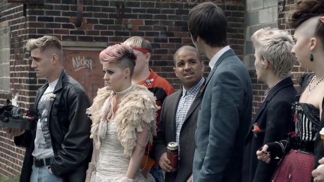 Главное не где, а что (сериал "Это Англия 86") смотреть онлайн