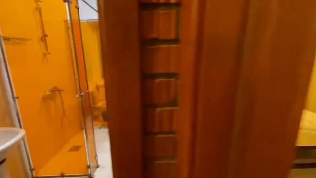Вилла☑️ℹ️?️ в ПУЧКОВО 1100м.кв в посуточную аренду. Москва. Калужское ш. 17км от МКАД т89858026138 смотреть онлайн