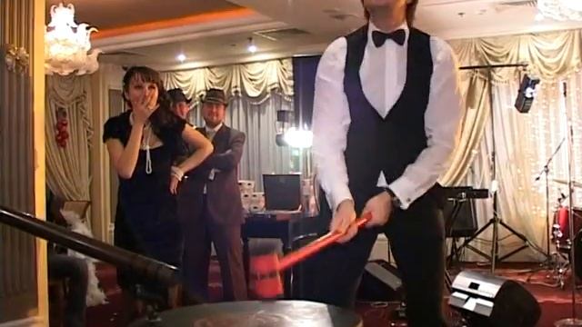 Ведущий на корпоратив на Новый Год Андрей Красноусов Гангстерская вечеринка смотреть онлайн