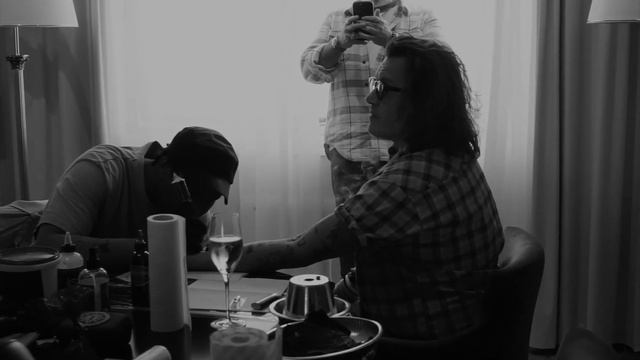 Johnny Depp Gets New Symbolic Tattoo смотреть онлайн