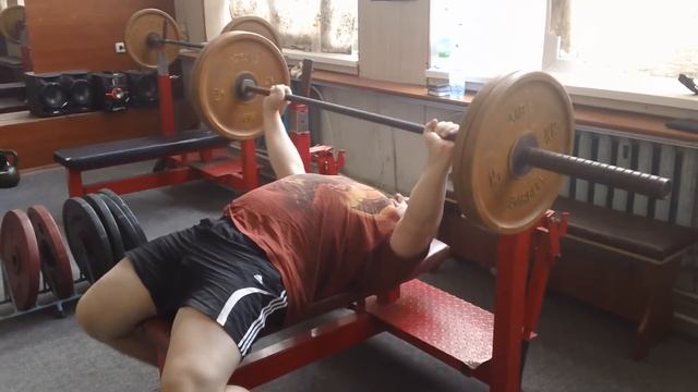 Жим лежа: сведение лопаток и натяжка плеч смотреть онлайн