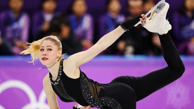 Winter Olympic figure skater steals the show and fans' hearts with unusual outfit and song смотреть онлайн