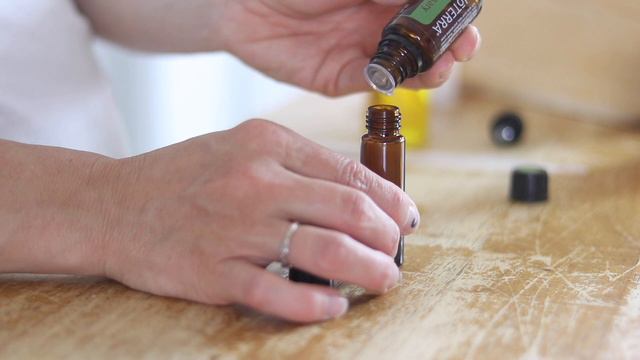 DIY Eyebrow and Eyelash Serum | Natural Hair Regrowth Serum смотреть онлайн