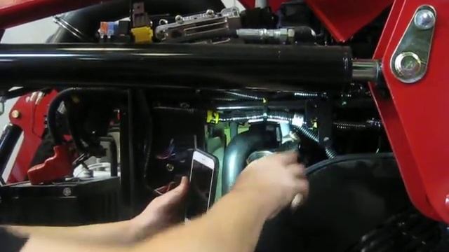 Where to add oil in a Mahindra 1500 series tractor. смотреть онлайн