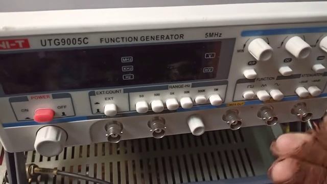 Анонс на огляд генераторів сигналу СССР Китай Німедчина смотреть онлайн
