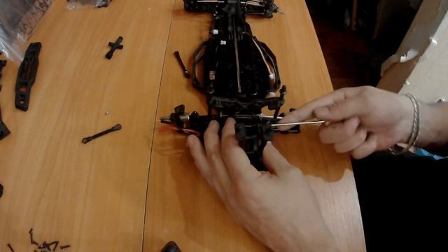 Сборка RC модели PILOTAGE MONSTER FURY (Часть 2) RC CARS. MEGA TRUCK смотреть онлайн