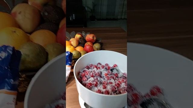 Вишнёвое варенье с косточками. @galabum смотреть онлайн