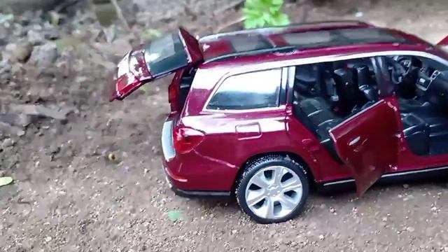 MERCEDES BENZ GL 500 TOY смотреть онлайн