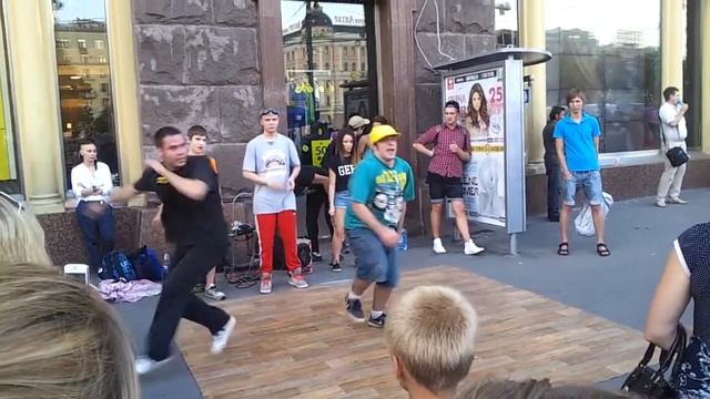 Уличные танцы на Пушкинской смотреть онлайн